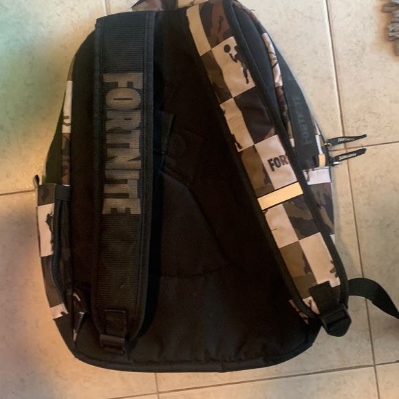 Fortnite Backpack - Picture 2 of 3